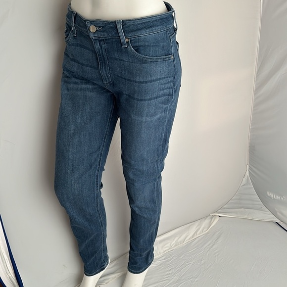 1 Denim Curvy Skinny Fit in Grove medium wash denim blue jeans - Picture 5 of 15